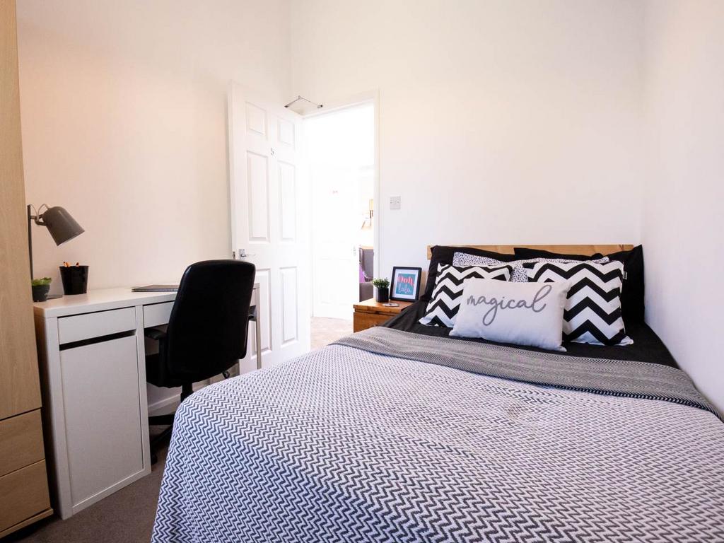 21crowngardens stude