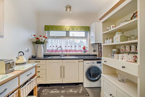 2 bedroom detached bungalow for sale, Sutton Road, Maidstone