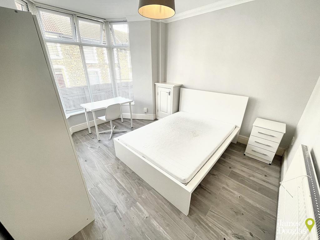 Bed12