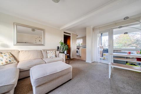 2 bedroom flat for sale, Warren Road, Guildford, GU1