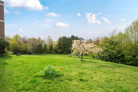 2 bedroom flat for sale, Warren Road, Guildford, GU1