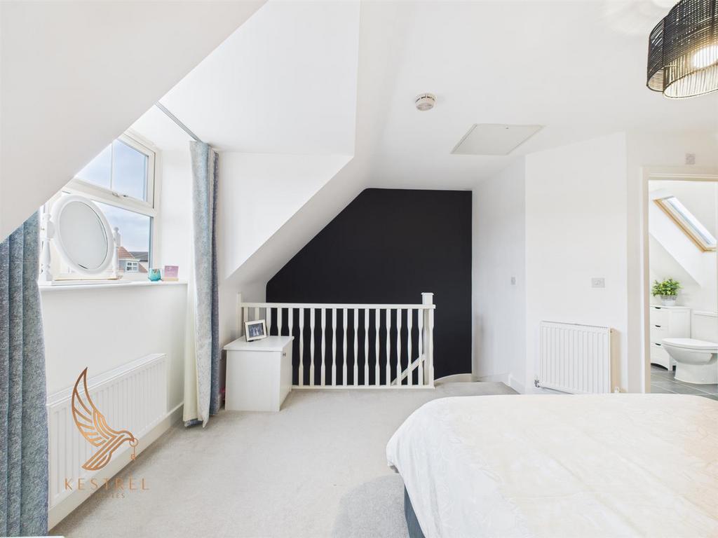 CAM03976 G0-PR0319-STILL031.jpg