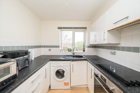 undefined, Varsity Drive, Twickenham TW1