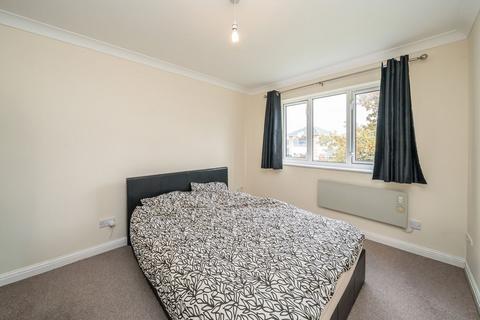 undefined, Varsity Drive, Twickenham TW1