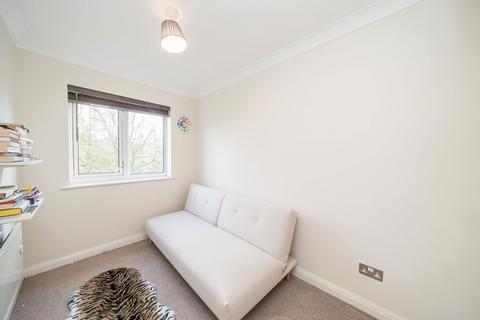 undefined, Varsity Drive, Twickenham TW1