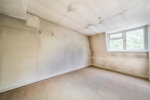 3 bedroom apartment for sale, Westbourne Gardens, London
