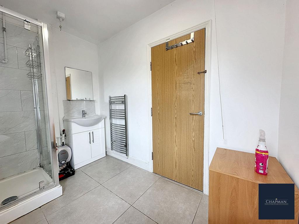 Shower room x 2