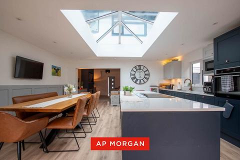 3 bedroom detached house for sale, Astons Close, Brierley Hill, West Midlands, DY5