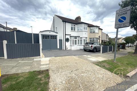 1 bedroom in a house share to rent, Hill Crescent, SURBITON KT5