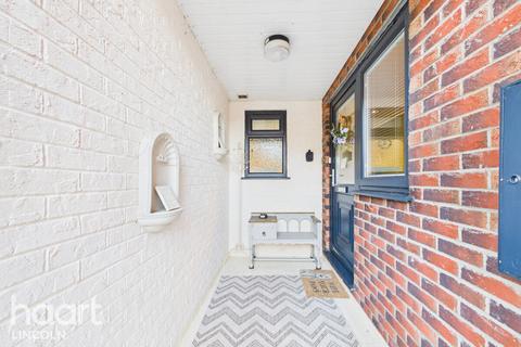 2 bedroom detached bungalow for sale, Paddock Chase, Glentham