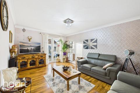 2 bedroom detached bungalow for sale, Paddock Chase, Glentham