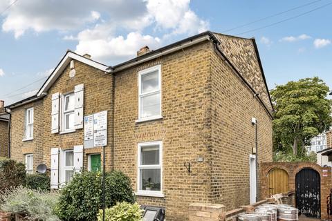 undefined, New Road, Brentford