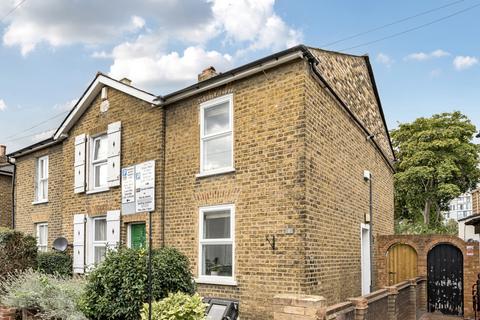 undefined, New Road, Brentford