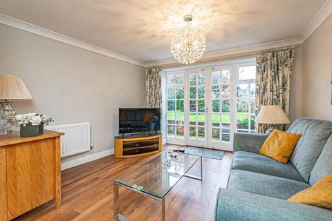 2 bedroom cottage for sale, London Road, Aston Clinton, Aylesbury