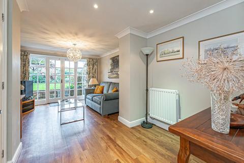 2 bedroom cottage for sale, London Road, Aston Clinton, Aylesbury