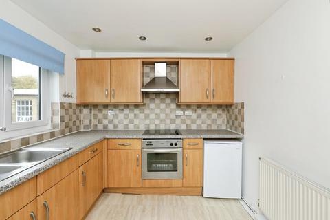 2 bedroom flat to rent, Fulwood Park Mansions, Chesterwood Drive, Sheffield