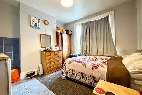 undefined, High Town Road, Luton, Bedfordshire, LU2 0DN