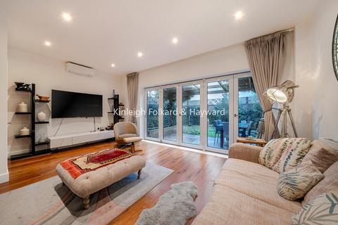 undefined, John Bull Place, London, W4