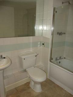 2 bedroom house to rent, Derby Road, Nottingham NG1