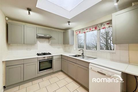 3 bedroom house to rent, Greaves Road, High Wycombe, HP13