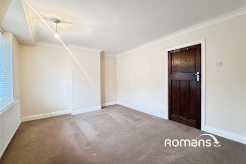 3 bedroom house to rent, Greaves Road, High Wycombe, HP13