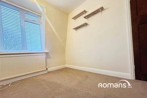 3 bedroom house to rent, Greaves Road, High Wycombe, HP13