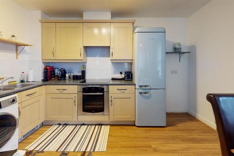 1 bedroom flat to rent, Bingley Court, Canterbury, Kent, CT1