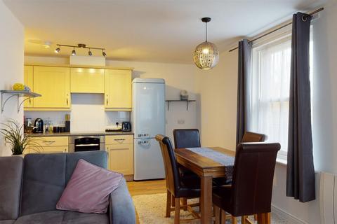 1 bedroom flat to rent, Bingley Court, Canterbury, Kent, CT1