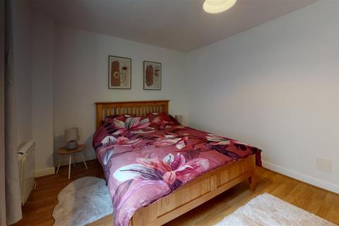 1 bedroom flat to rent, Bingley Court, Canterbury, Kent, CT1