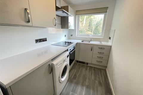 undefined, Avon Drive, Salisbury SP5