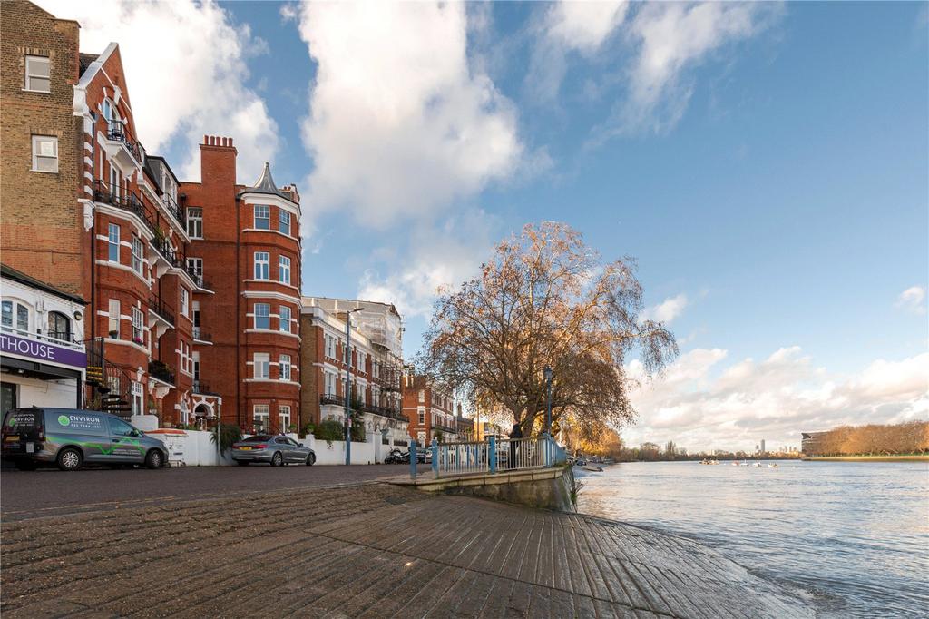 Embankment