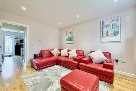 3 bedroom link detached house for sale, Browne Willis Close, Bletchley, Milton Keynes, MK2