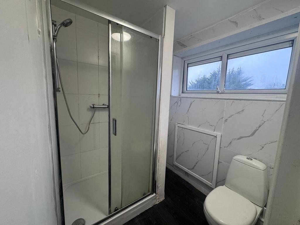 En-Suite Shower Room WC