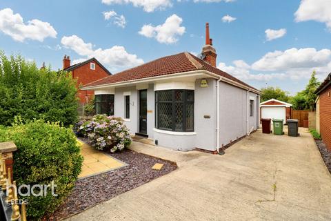 3 bedroom bungalow for sale, Tong Road, Leeds