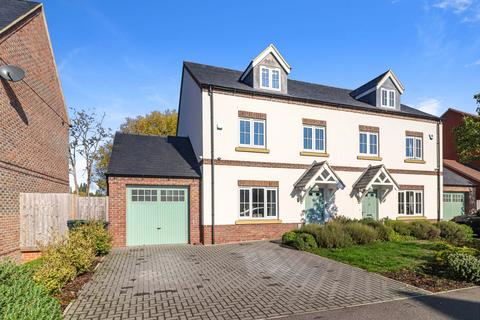 Lakeside Avenue, Kings Langley, WD4