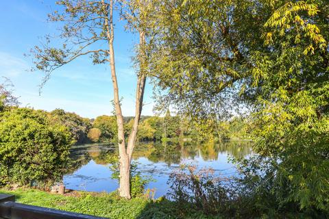 4 bedroom semi-detached house for sale, Lakeside Avenue, Kings Langley, WD4
