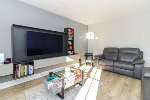 4 bedroom semi-detached house for sale, Lakeside Avenue, Kings Langley, WD4