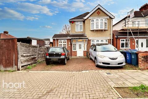 4 bedroom detached house for sale, Grange Avenue, Stanmore