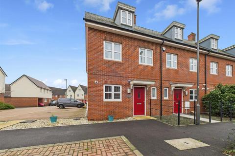 3 bedroom end of terrace house for sale, Herman Street, Aylesbury HP18