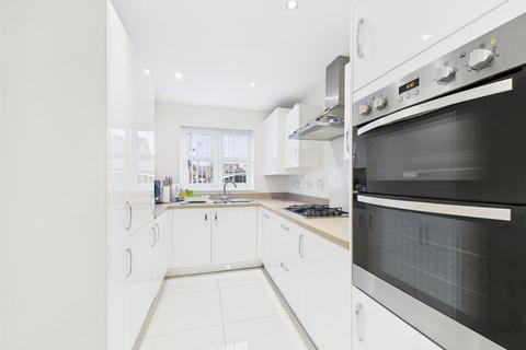 3 bedroom end of terrace house for sale, Herman Street, Aylesbury HP18