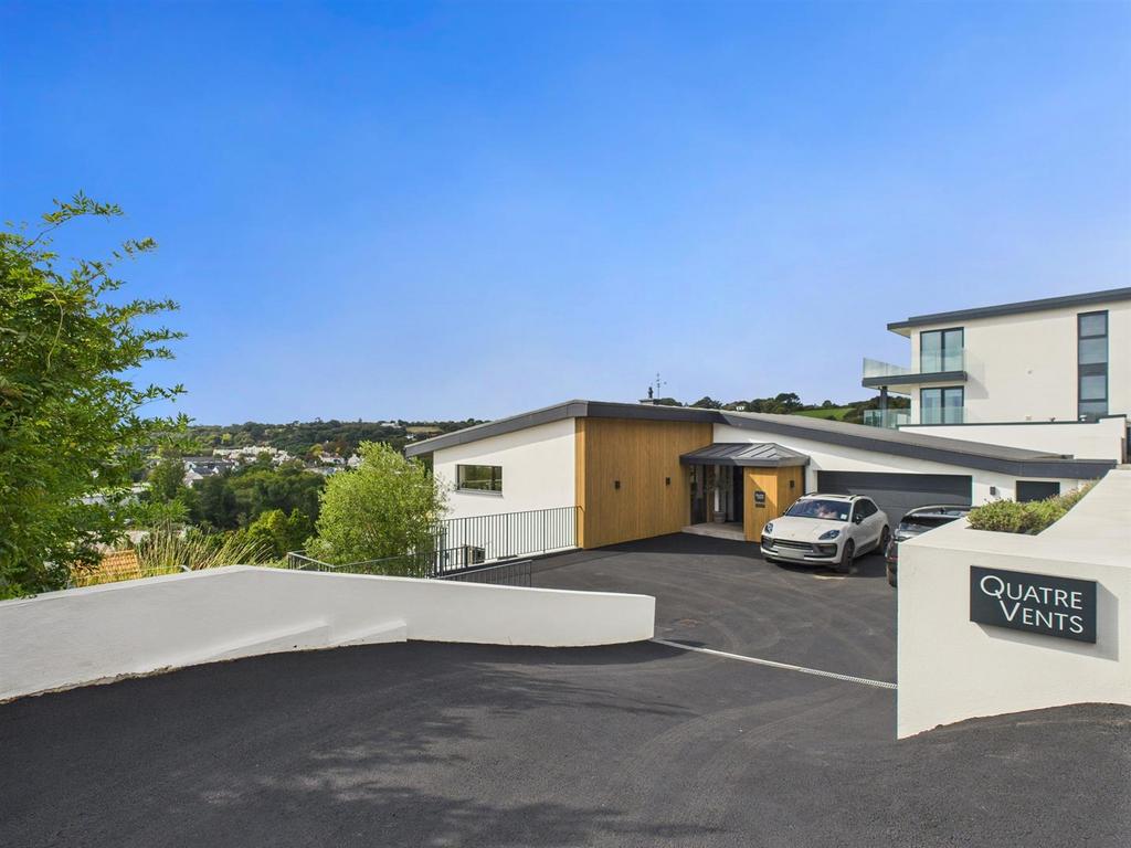 CAM04392 G0-PR0140-STILL039.jpg