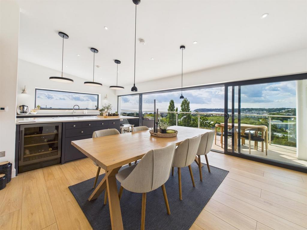 CAM04392 G0-PR0140-STILL006.jpg