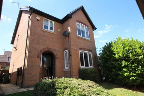3 bedroom detached house to rent, Millers Croft, Birstall, Batley
