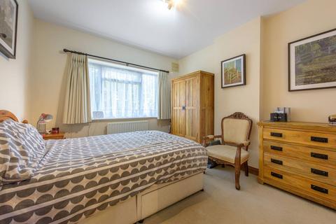 undefined, Friern Park, North Finchley, London, N12