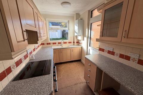 3 bedroom detached house to rent, Sheringham Road, Branksome, Poole