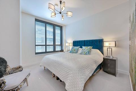 2 bedroom flat to rent, Wood Crescent, White City, LONDON, W12