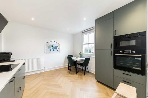 2 bedroom flat to rent, Isis Street, London SW18