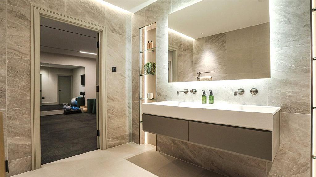 Plot 1 Bathroom