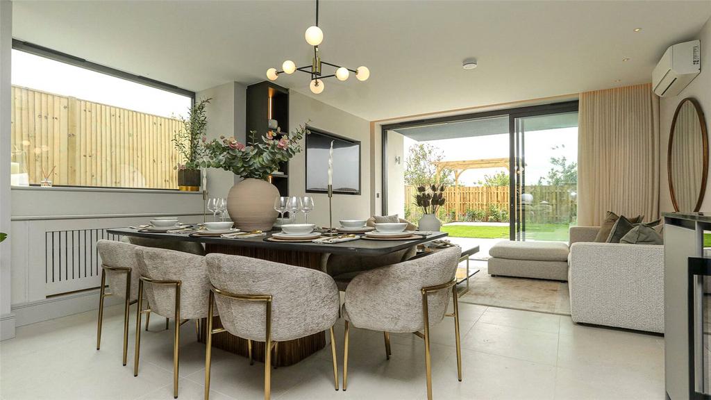 Plot 1 Dining