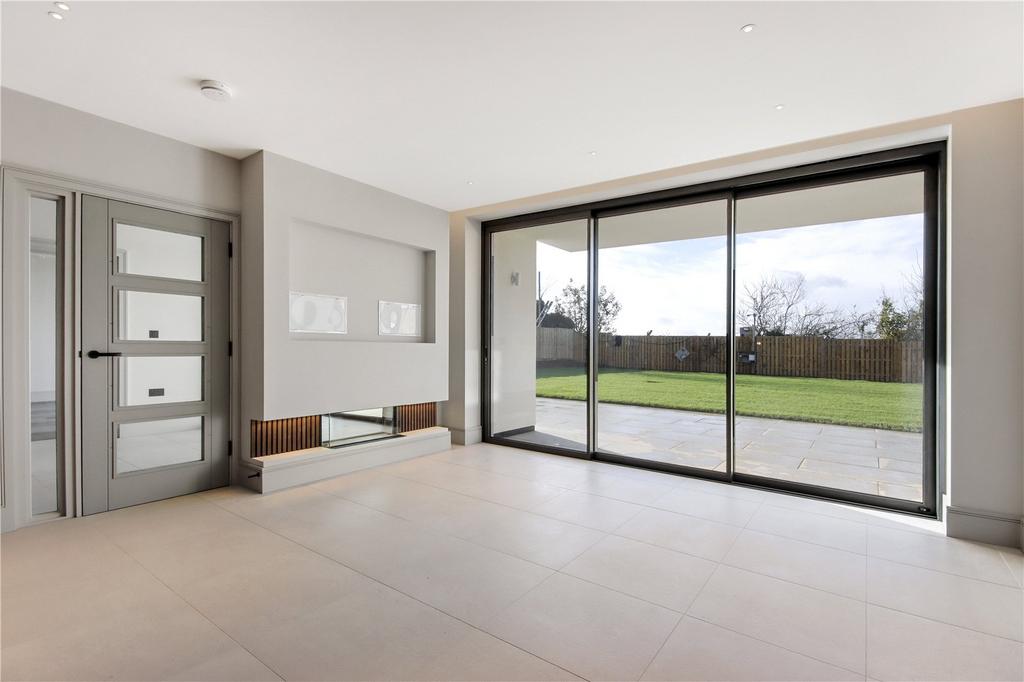 Plot 2 Living